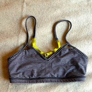 Lululemon Sports Bra Size 4